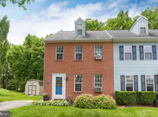 808 Penny Ln, Mount Joy, PA 17552