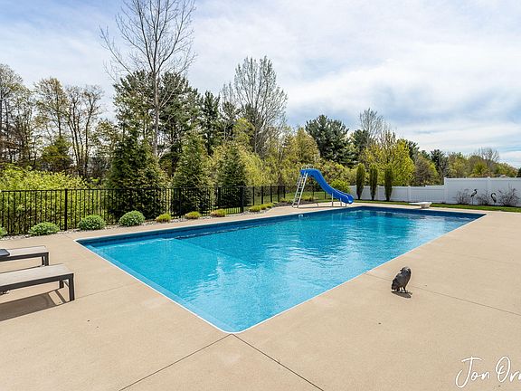 2nd image of 3094 Peachleaf Ct