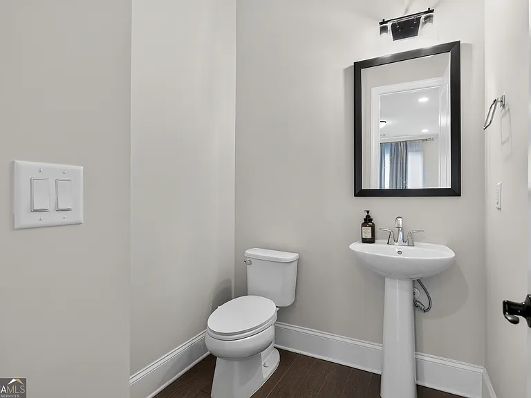 242 Tillman Pass — Photo 16