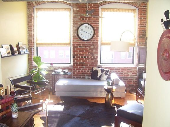 4th image of 281 Essex St #304