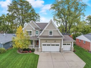 1805 N Fernandez Ave, Arlington Heights, IL 60004