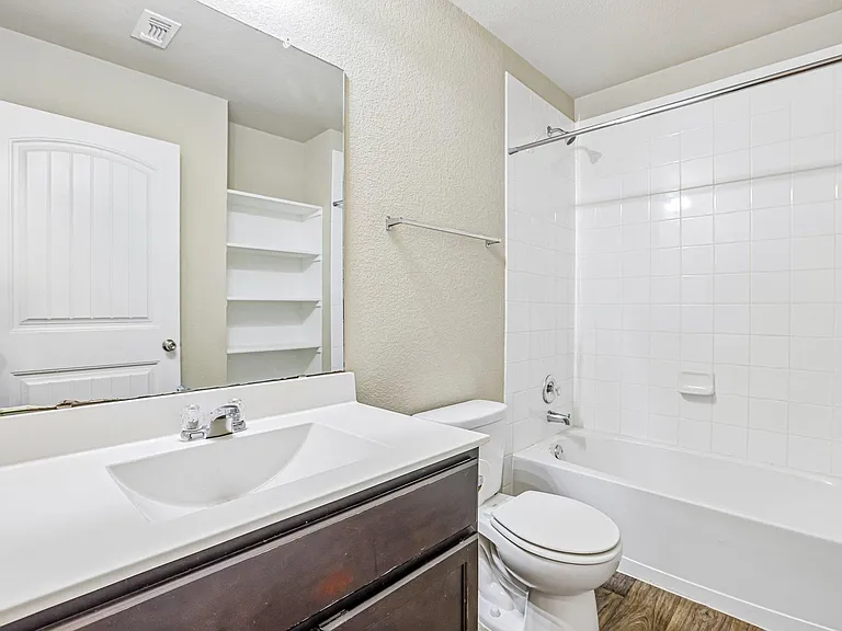 10604 Menominee Falls Ln — Photo 23