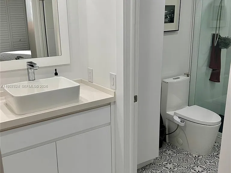 2457 Collins Ave #408 — Photo 7