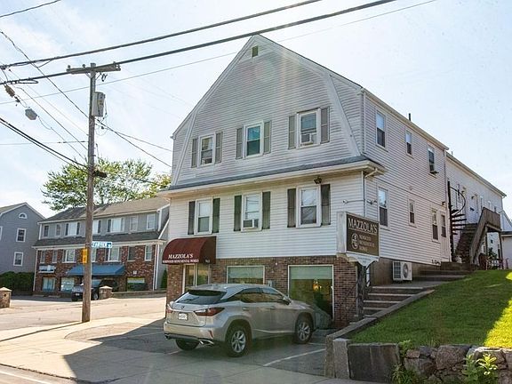 2nd image of 943 Washington St
