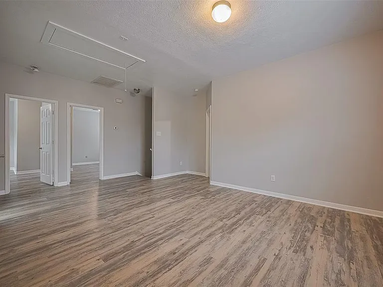 5009 Willow Point Dr — Photo 22