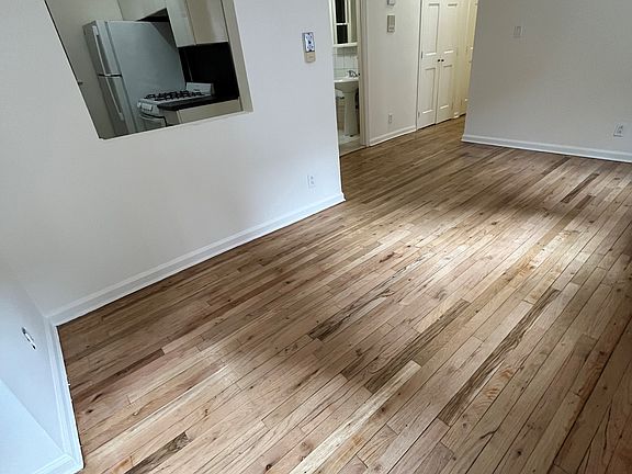 5th image of 255 E 50th St APT 2B