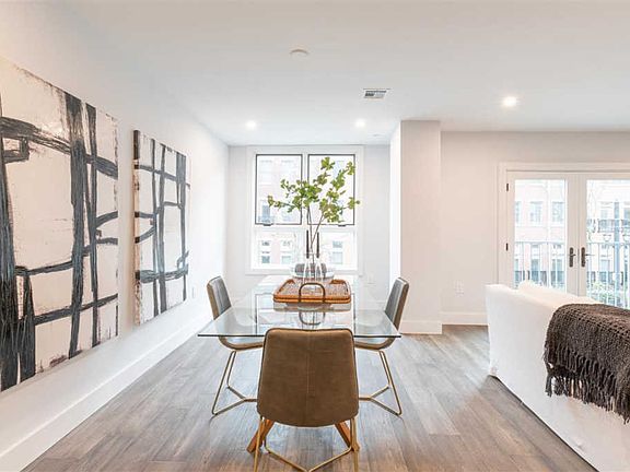 4th image of 130 Essex St #2A