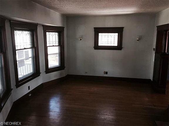 4th image of 4235 W 50th St
