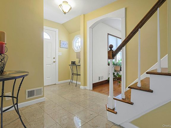 5th image of 328 Linda Avenue