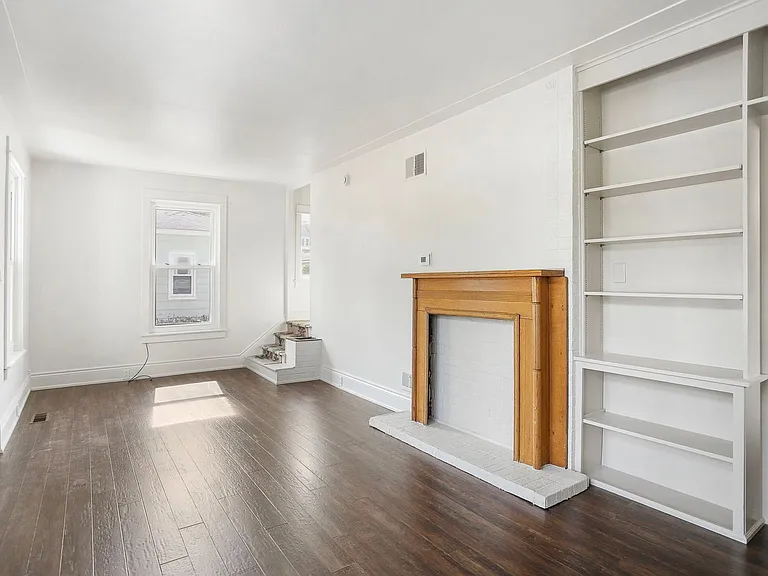 1190 Lakeview Dr — Photo 9