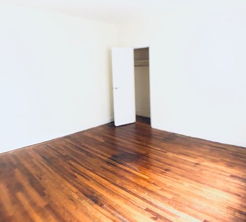 3rd image of 500 Saint Johns Pl #40