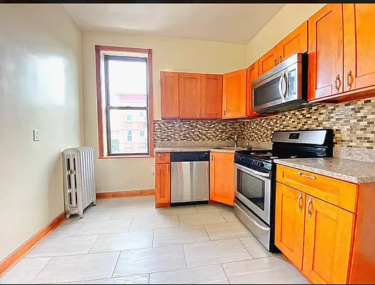 Rented by Corcoran | media 23