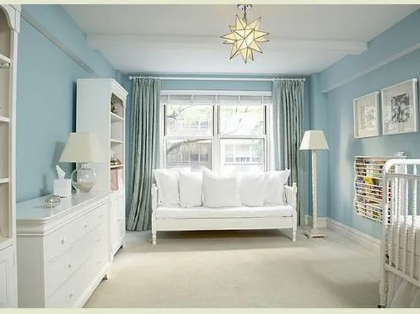 414 East 52nd Street image 1 of 5