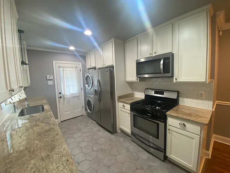 3932 Philwood Ave — Photo 9