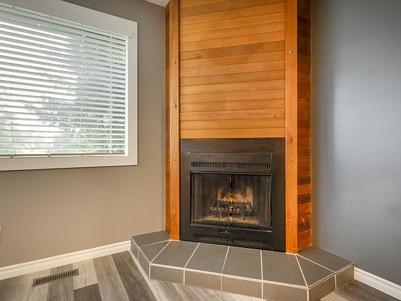 4th image of 3526 42nd Ave NW