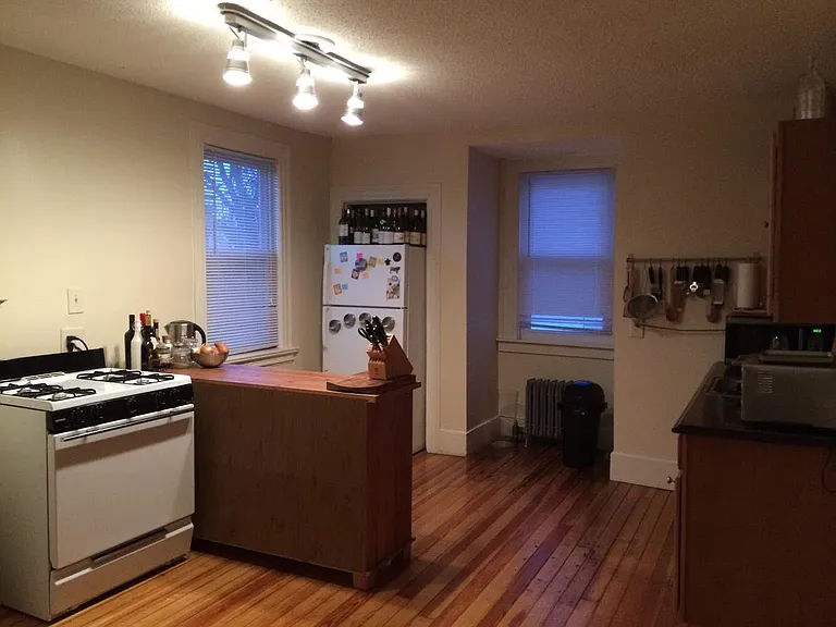 246 Waterman St #2 — Photo 6