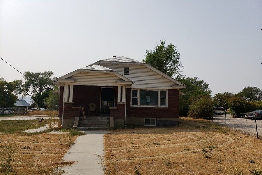1st image of 255 Bannock St