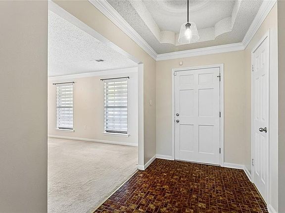 4th image of 814 Freedom Ln