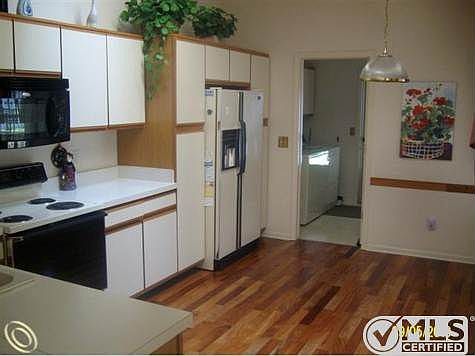 13343 Whittier Dr 016.JPG