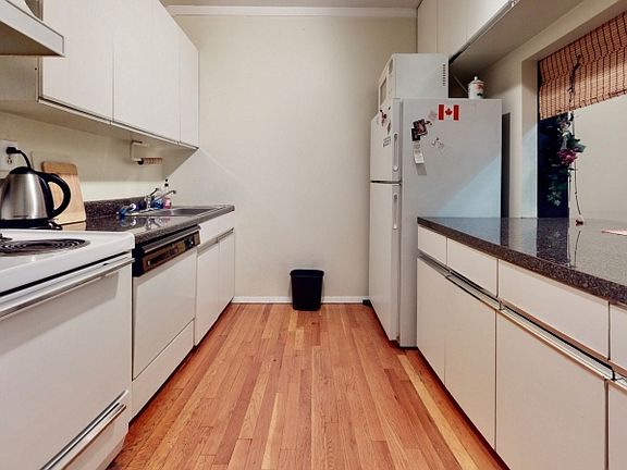 5th image of 111 Mulberry St