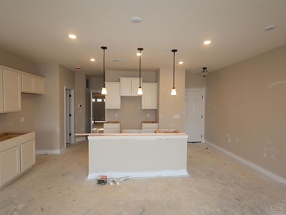 5th image of 7249 Grandway Dr #9