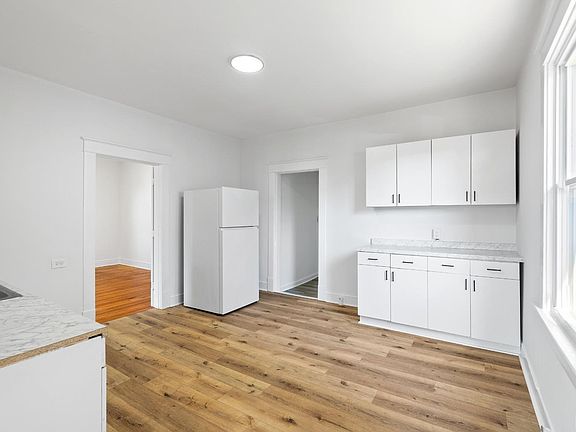 5th image of 3212 Maryland Ave