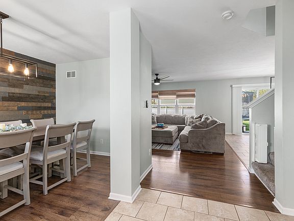 2nd image of 2752 Longford Ave