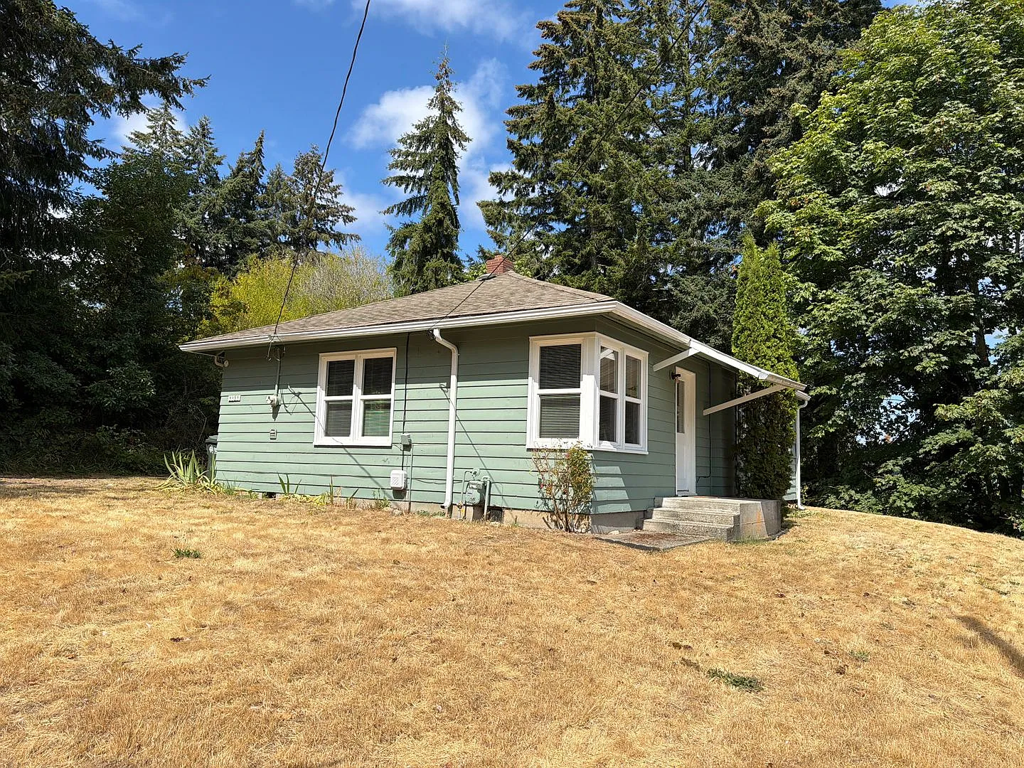 Charming 3-Bedroom Cottage Near Downtown Gig Harbor — Photo 1