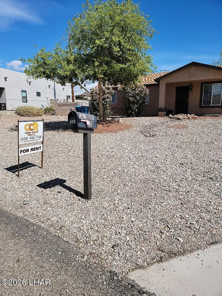 2 bed, 2.0 bath, 1032 sqft, $2,000 — Photo 2
