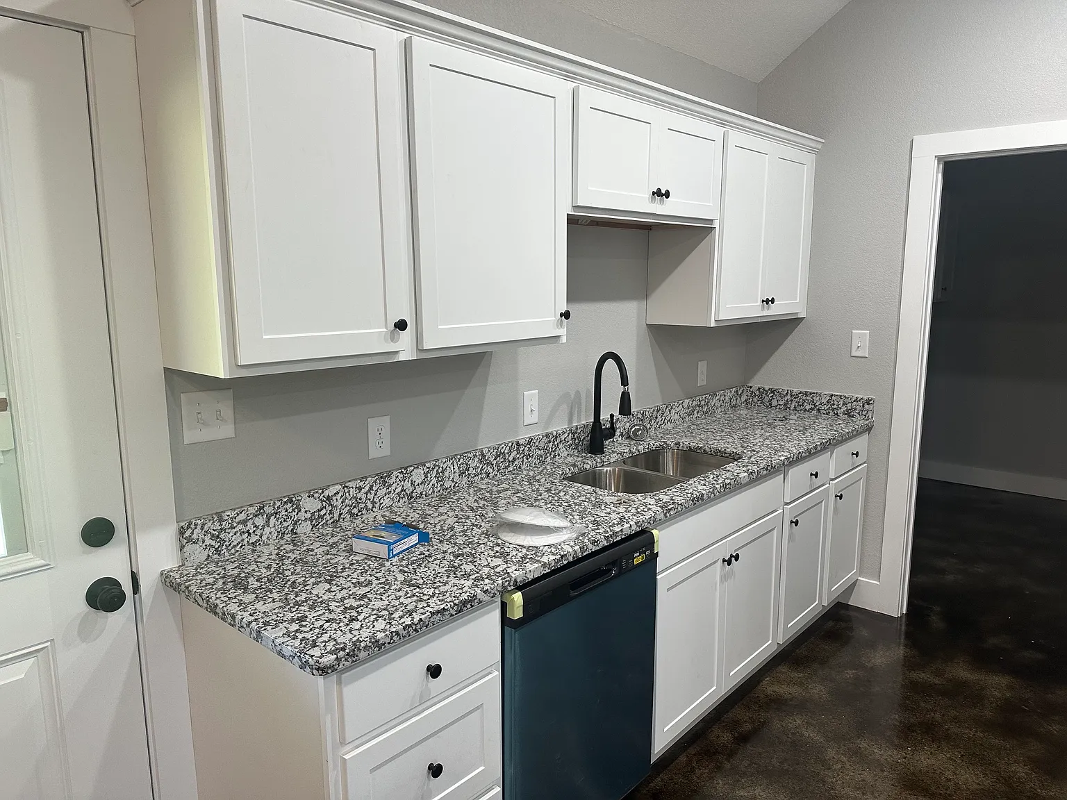 122 Redwood Drive - 1 — Photo 3