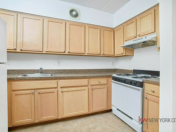 4th image of 113 W 117th St APT 3