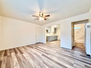 412 W Alameda St, Manteca, CA 95336