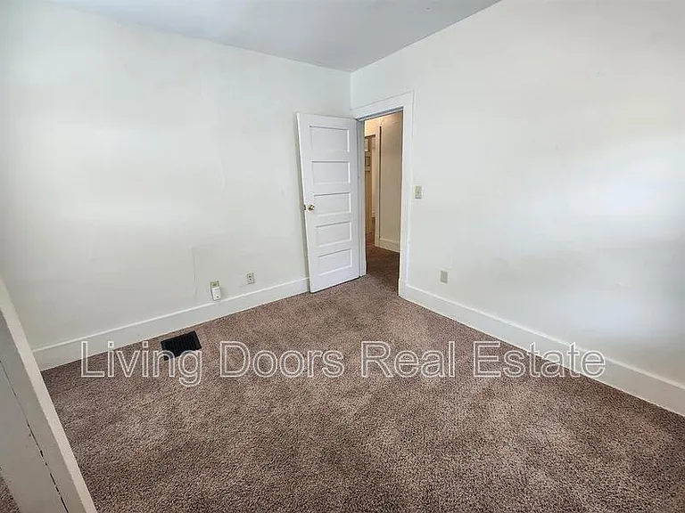 836 N 29th St — Photo 14