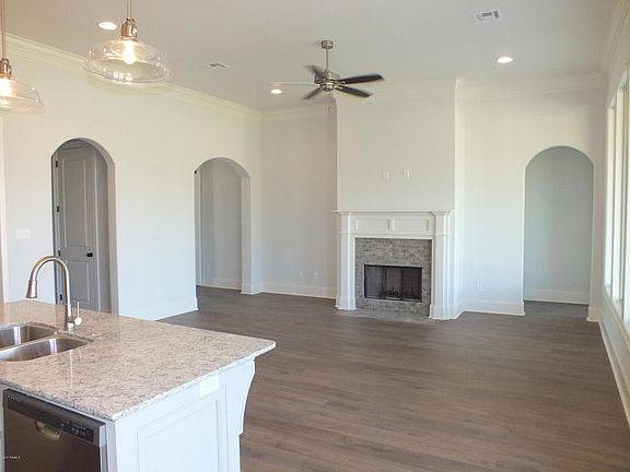 5th image of 114 Timber Bark Rd