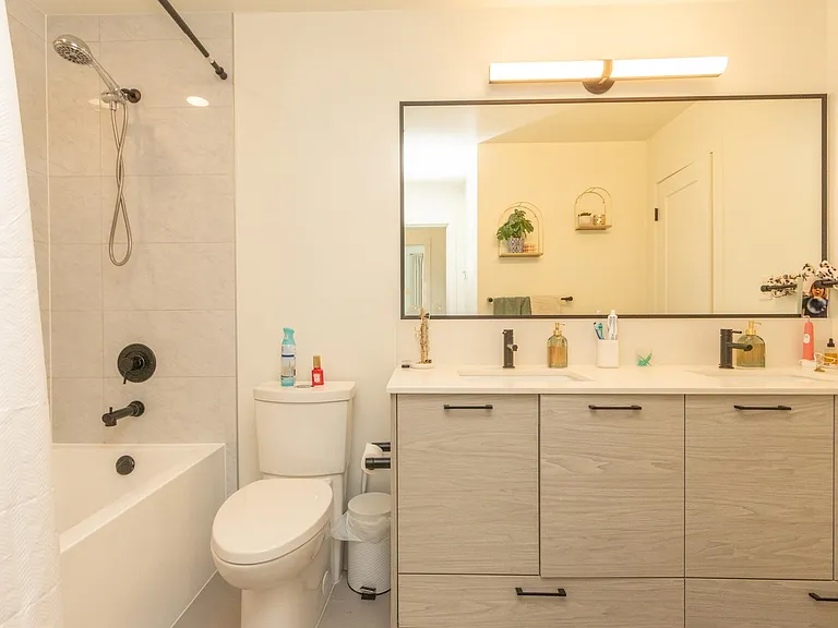 20052 83a Ave #603 — Photo 16