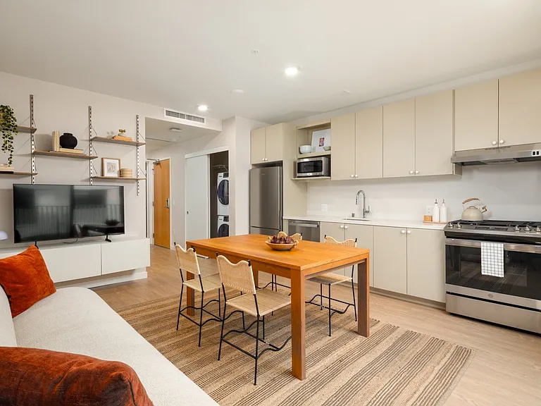 Park East — Photo 12