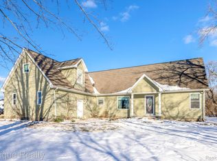 7884 North Rd, Lakeport, MI 48059