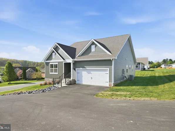 263 Heather Ln, Staunton, VA 24401