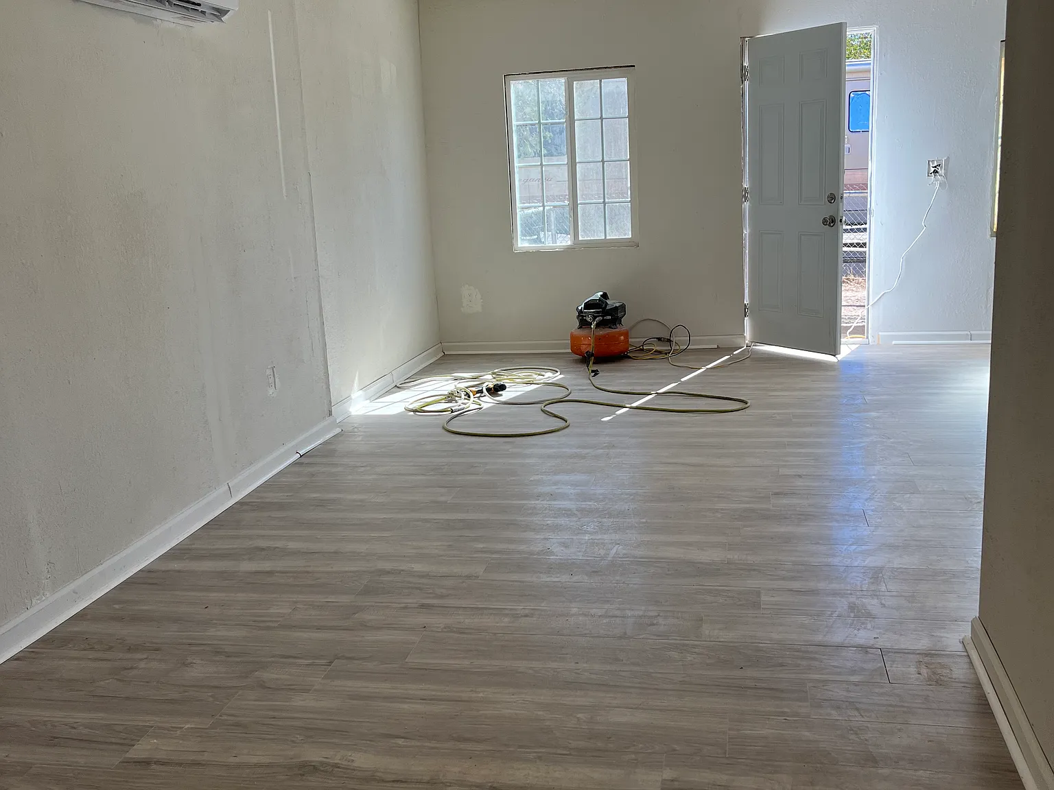 533 W Williams St — Photo 4