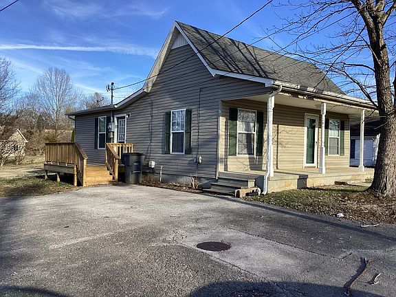 3rd image of 104 Taft St