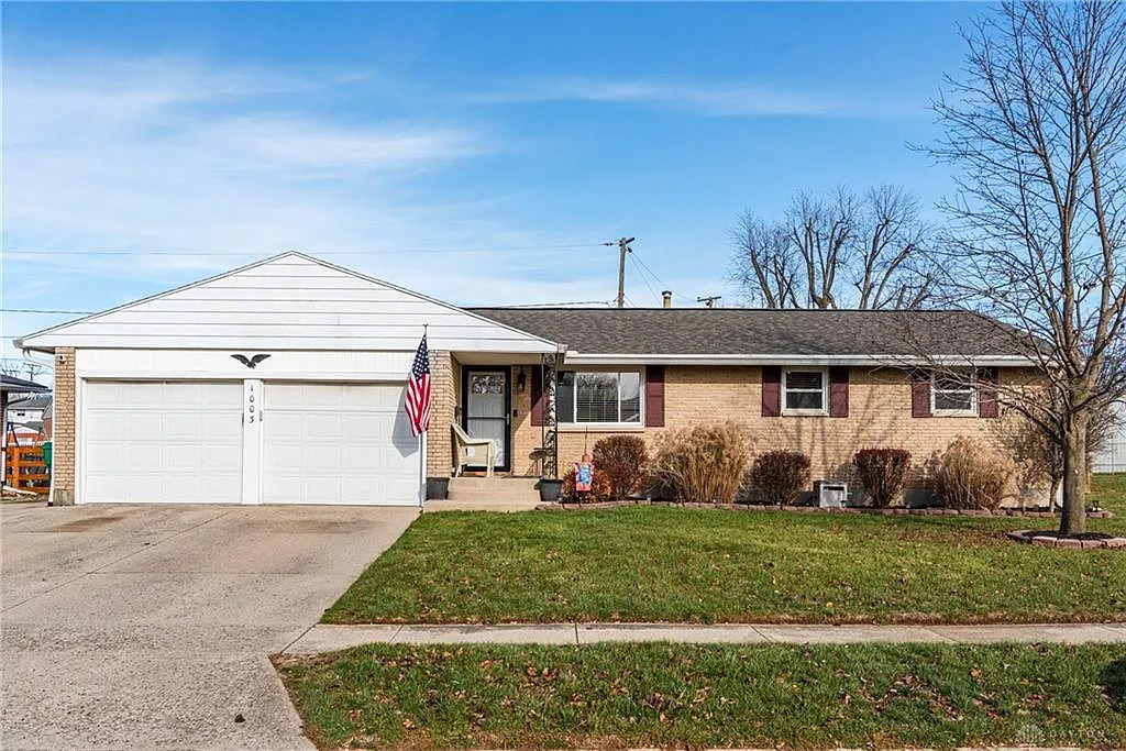 1003 Langdale Ave photo 1
