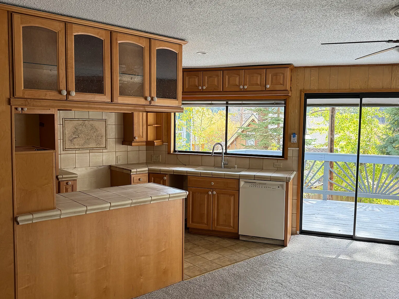 2 bed, 1750 sqft, $2,950 — Photo 2