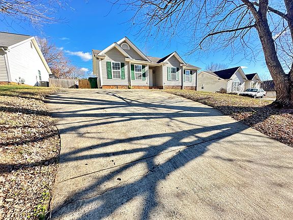3rd image of 8415 Alicia Brittany Ln
