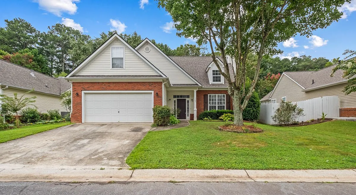 4 bed, 3.0 bath, 2038 sqft, $2,800 — Photo 1
