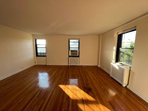 5th image of 2728 Henry Hudson Pkwy E #A84