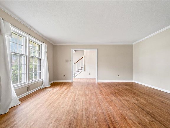 4th image of 5409 Sycamore Grove Ln