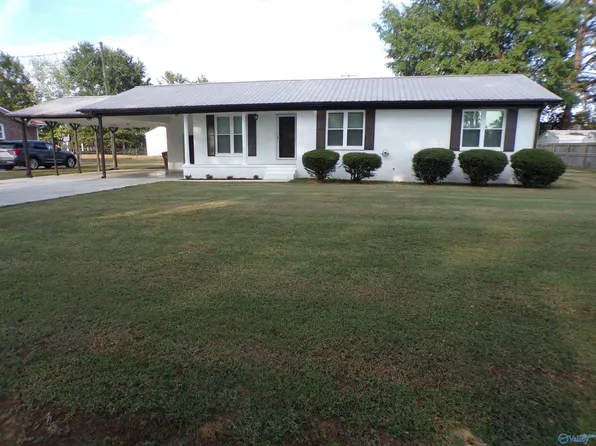112 Will St, Moulton, AL 35650
