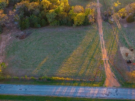 3rd image of 1700 County Road 216