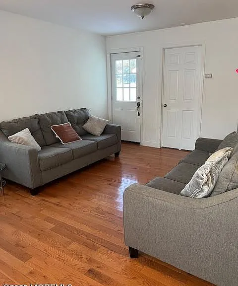 317 Roosevelt Ave — Photo 4