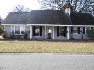 211 Wimbleton Cir, Warner Robins, GA 31093